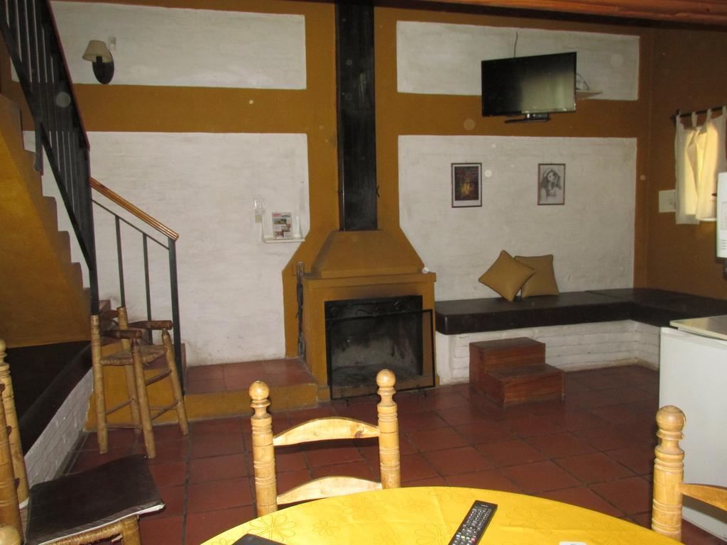 Cabanas Los Arreboles Potrerillos Chambre photo