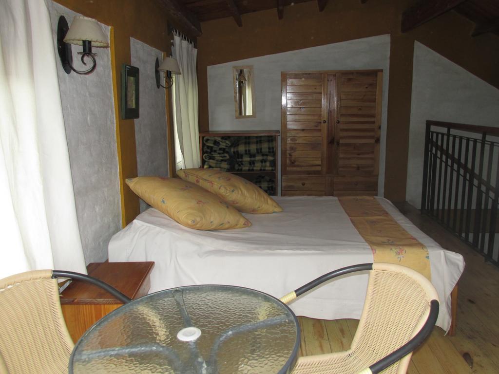 Cabanas Los Arreboles Potrerillos Chambre photo